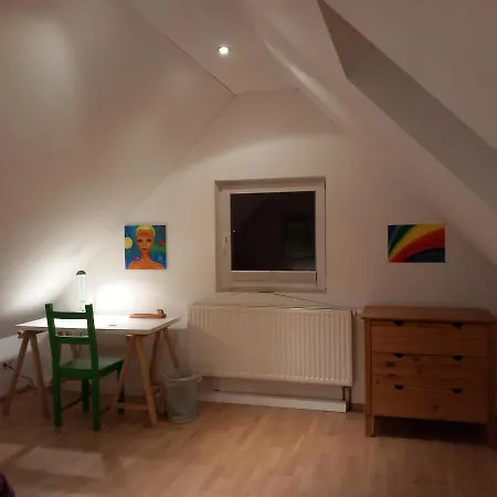 Privatunterkunft Haus 'am Emberg' Köln